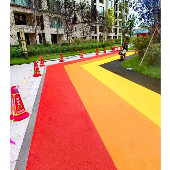 塑料跑道施工實(shí)景圖4